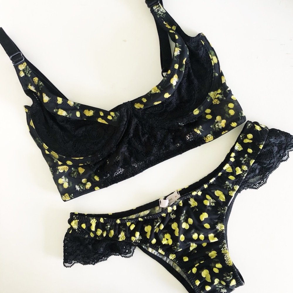 NWOT Animale Intimates Lemon Print Set Size S/M